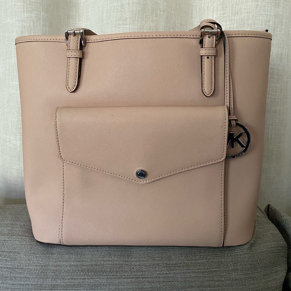 MICHAEL KORS Jet Set Medium Pocket Tote Bag